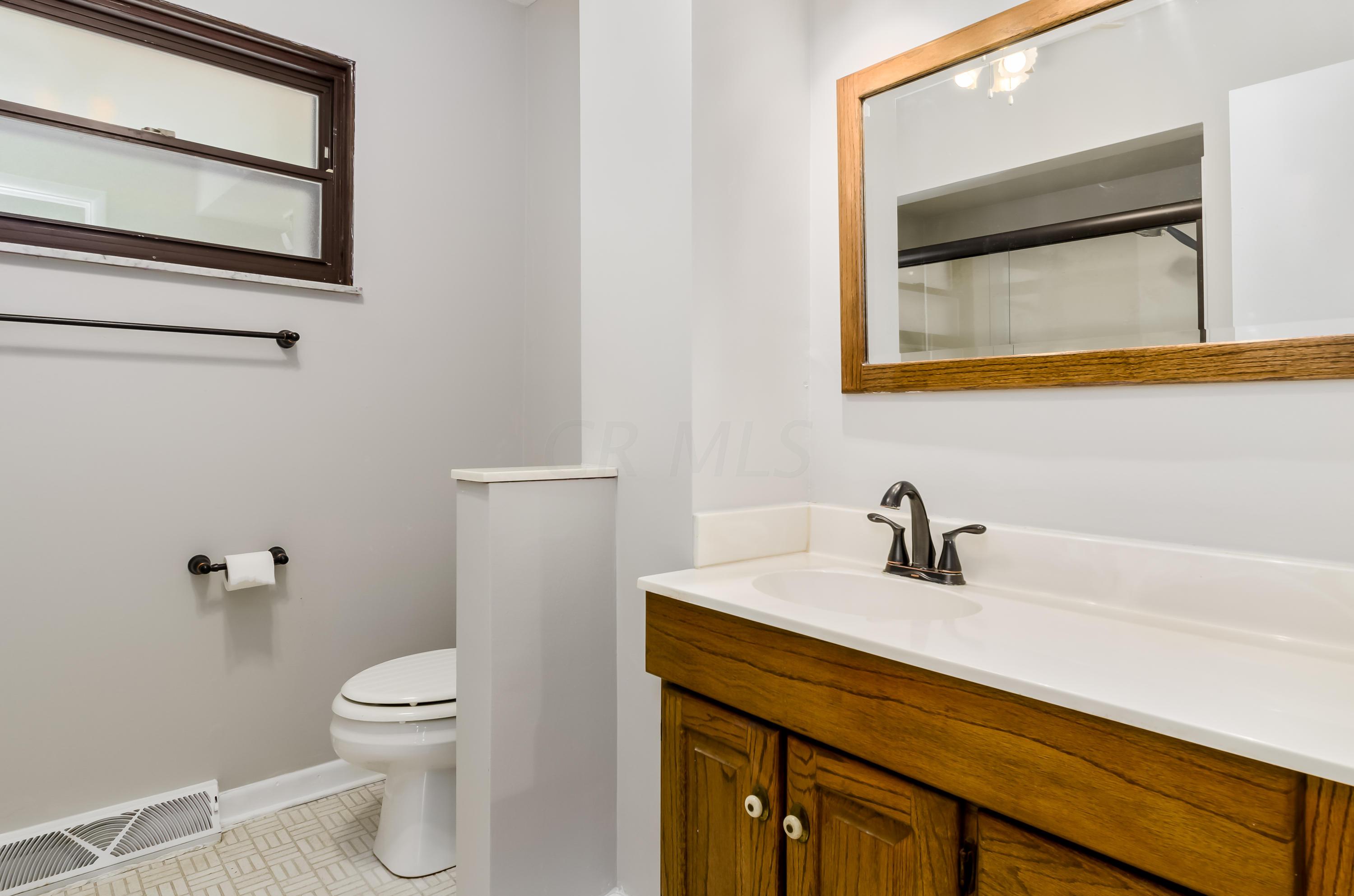 1392 Bryson Road Columbus, OH 43224 - Photo 14 of 46 Gallery Image 14