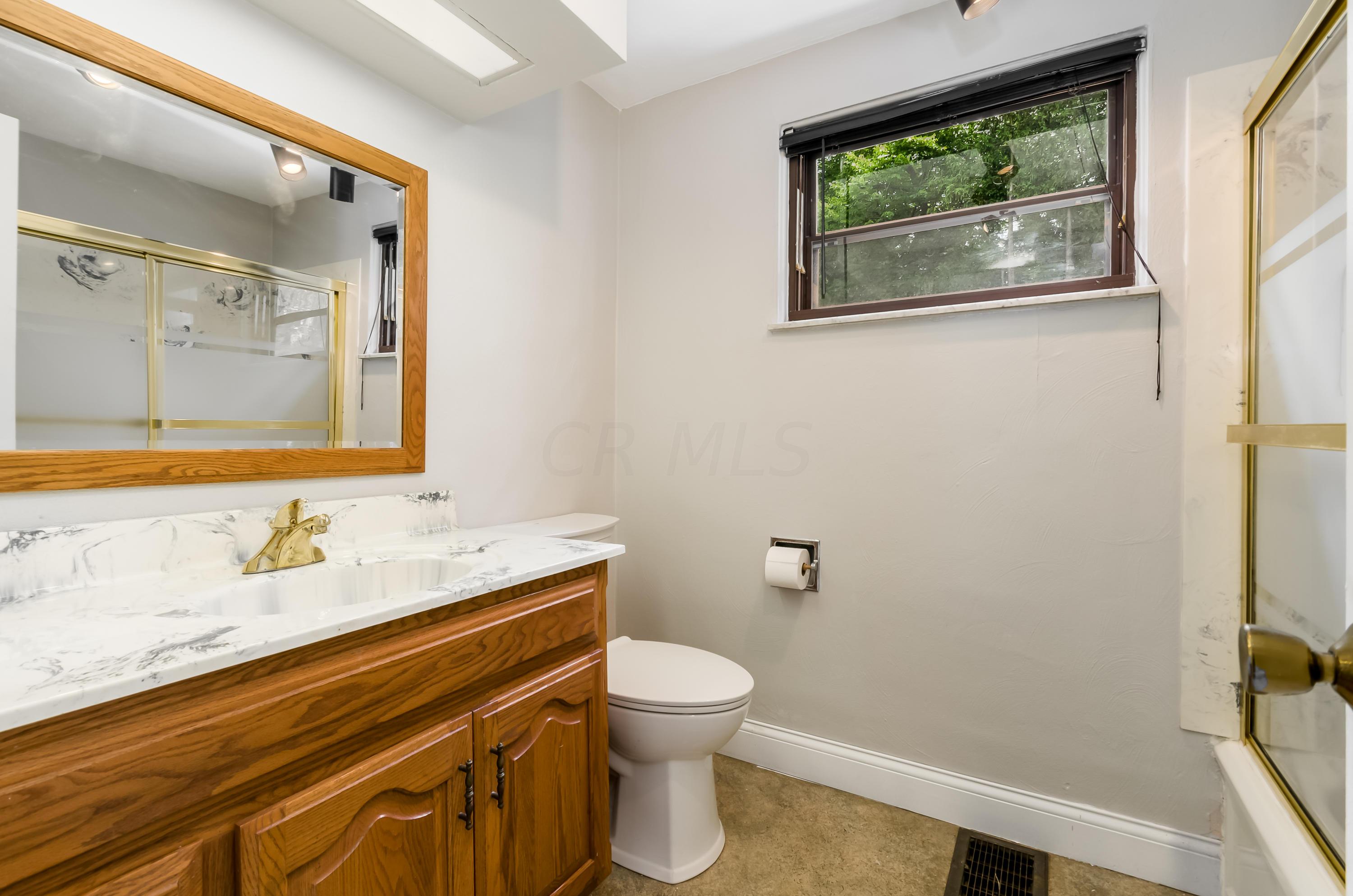 1392 Bryson Road Columbus, OH 43224 - Photo 19 of 46 Gallery Image 19