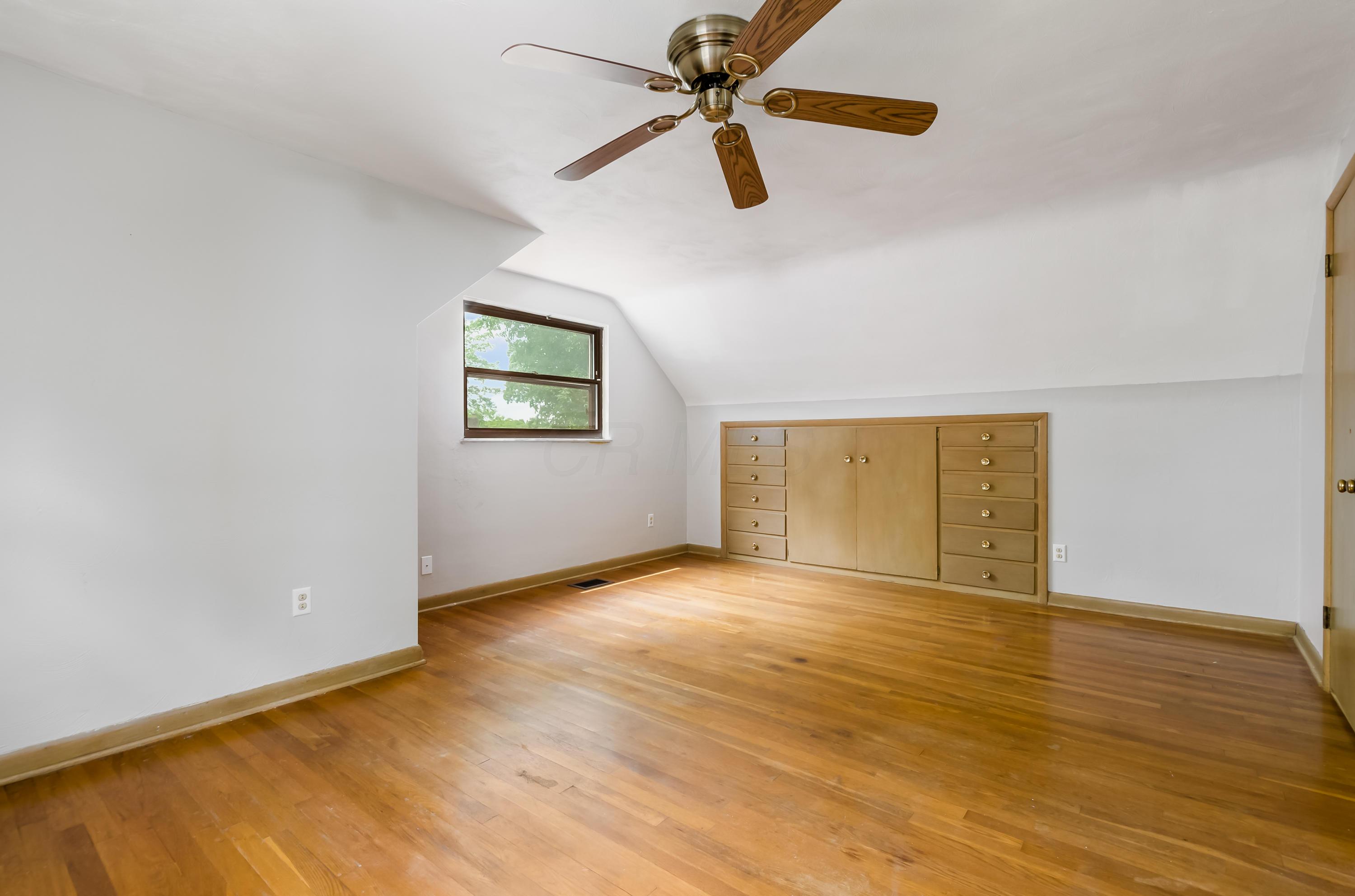 1392 Bryson Road Columbus, OH 43224 - Photo 20 of 46 Gallery Image 20