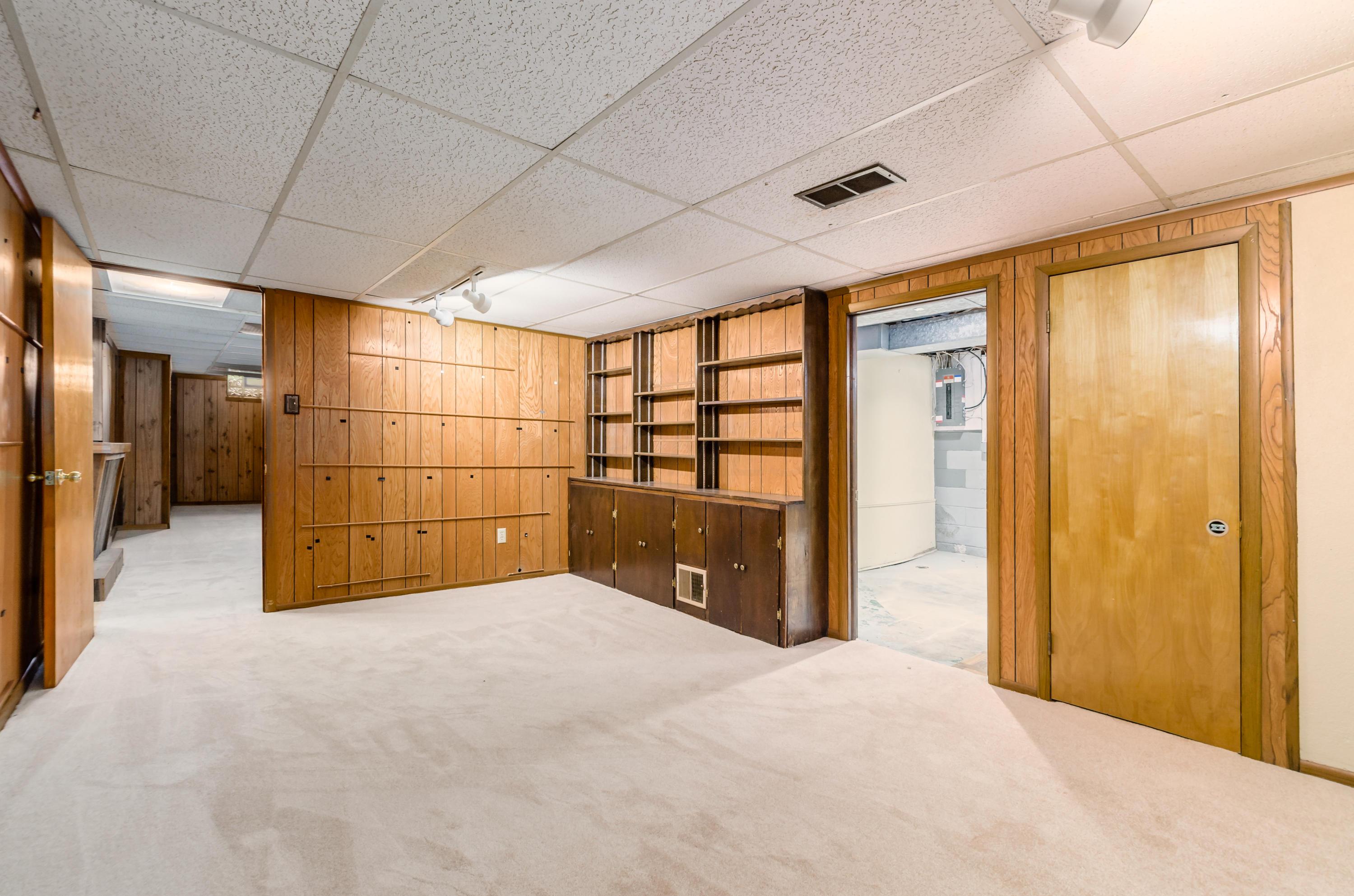 1392 Bryson Road Columbus, OH 43224 - Photo 33 of 46 Gallery Image 33