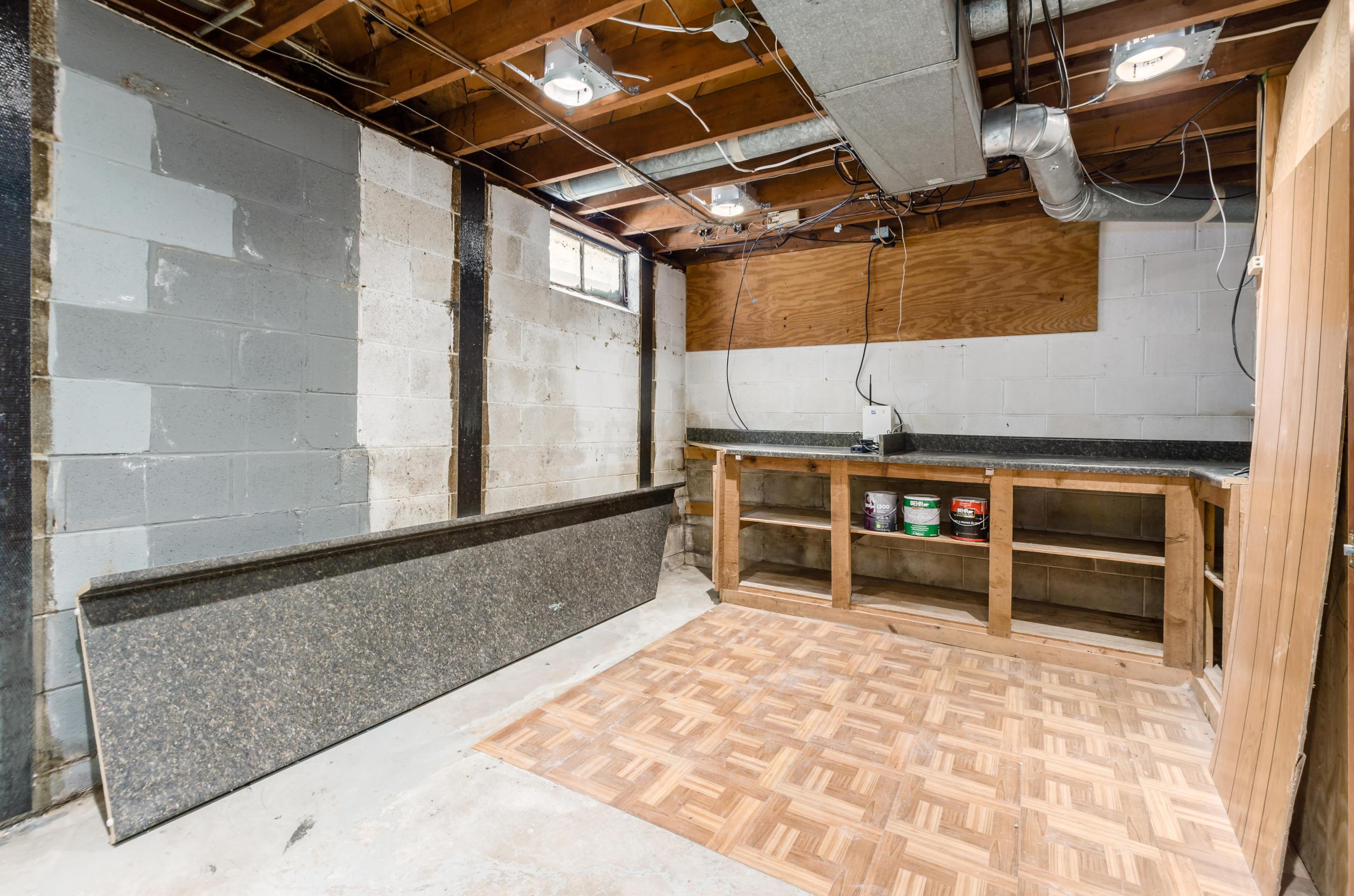 1392 Bryson Road Columbus, OH 43224 - Photo 35 of 46 Gallery Image 35