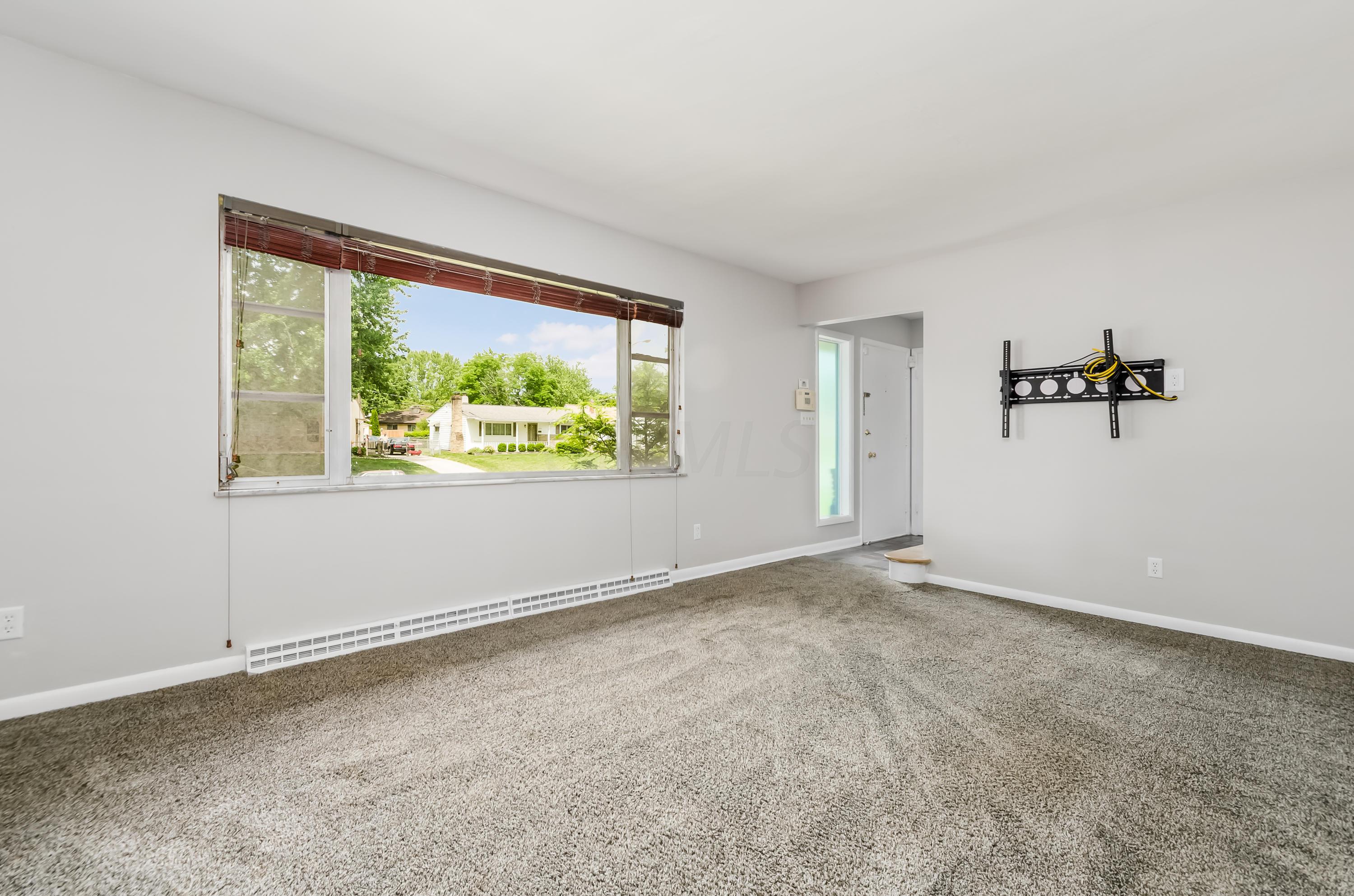 1392 Bryson Road Columbus, OH 43224 - Photo 8 of 46 Gallery Image 8