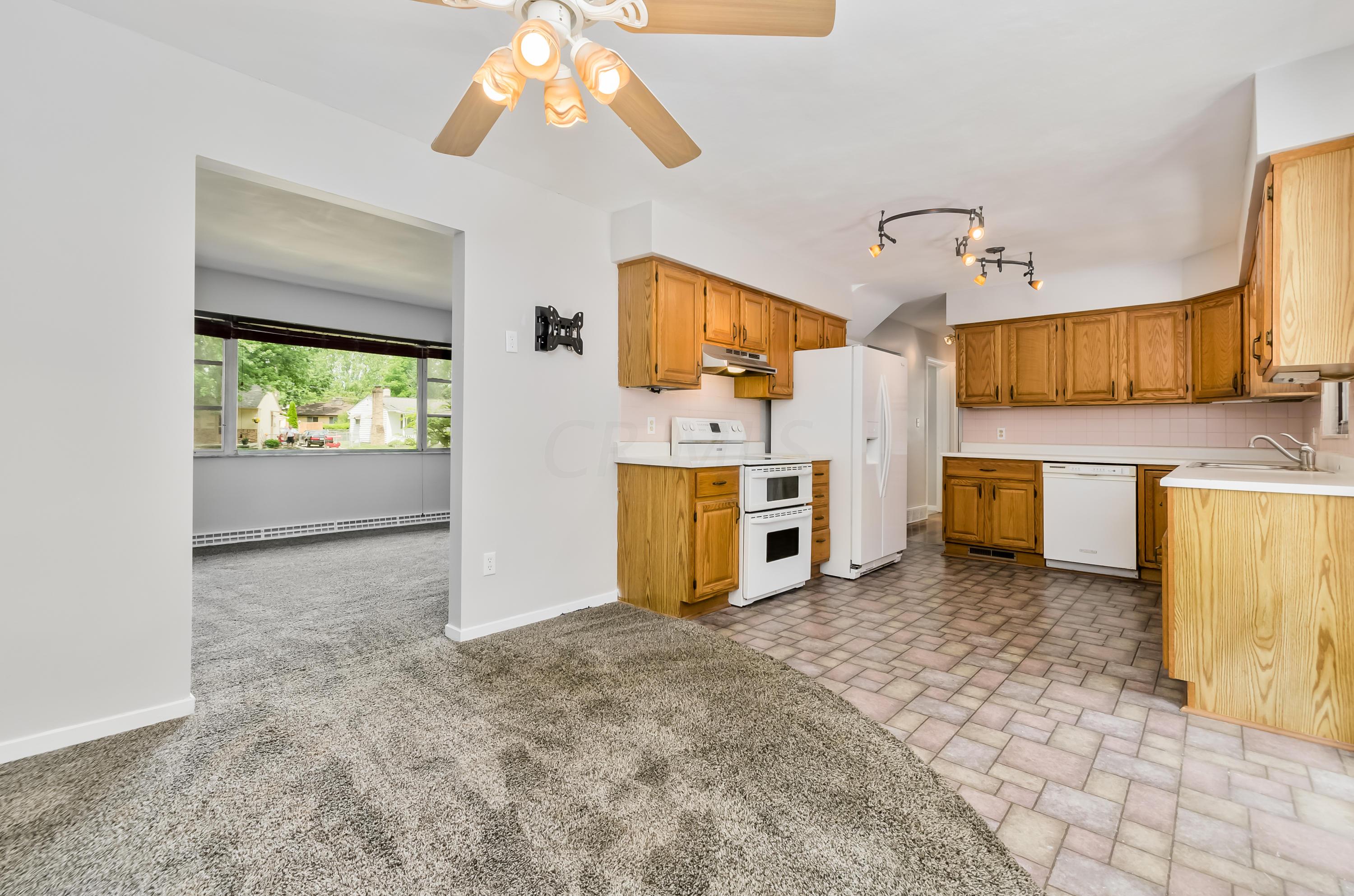 1392 Bryson Road Columbus, OH 43224 - Photo 10 of 46 Gallery Image 10