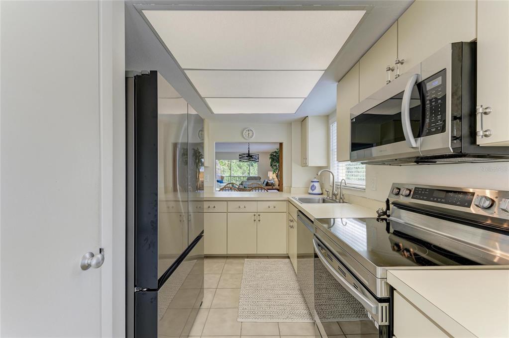 8625 Midnight Pass Road, Unit 208B Sarasota, FL 34242 - Photo 18 of 65