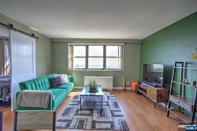 $199,000 | 14 John F. Kennedy Boulevard, Bayonne, NJ 07002