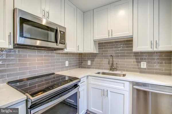 $2,950 | 3545 South Stafford Street, Unit B2, Arlington, VA 22206