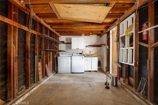 $1,200,000 | 703 Ozone Street, Santa Monica, CA 90405