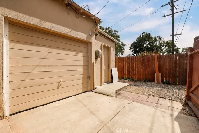 $1,200,000 | 703 Ozone Street, Santa Monica, CA 90405