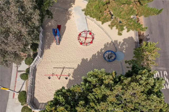 $1,200,000 | 703 Ozone Street, Santa Monica, CA 90405