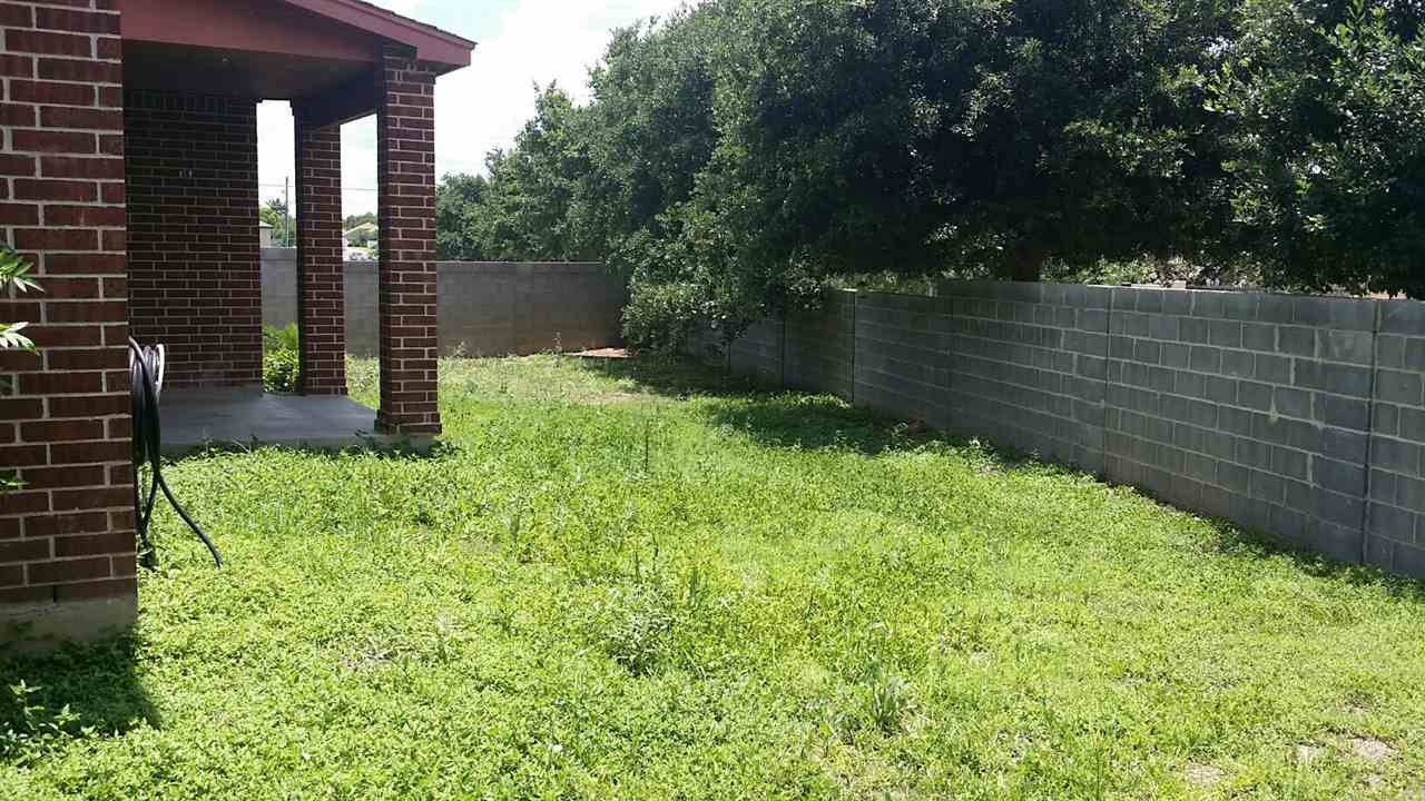 2018 Lima Loop Laredo, TX 78045 - Photo 8 of 9 Gallery Image 8
