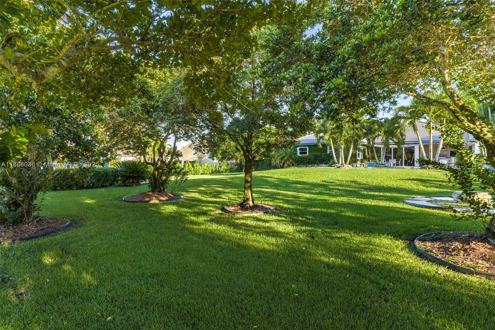 12555 Southwest 34th Place Davie, FL 33330 - Photo 19 of 73