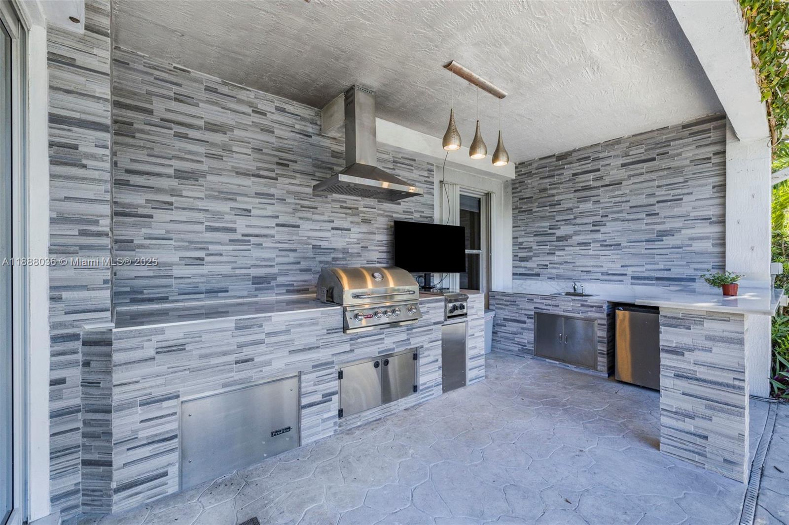 12555 Southwest 34th Place Davie, FL 33330 - Photo 22 of 73