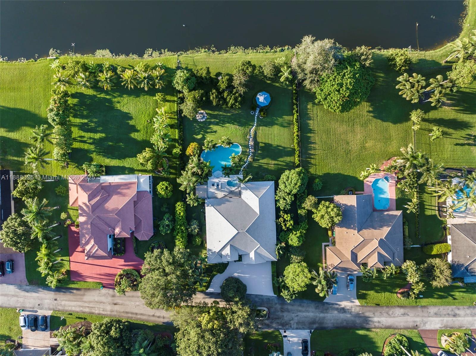 12555 Southwest 34th Place Davie, FL 33330 - Photo 30 of 73