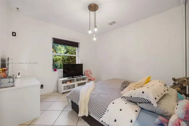 $1,474,000 | 12555 Southwest 34th Place, Davie, FL 33330