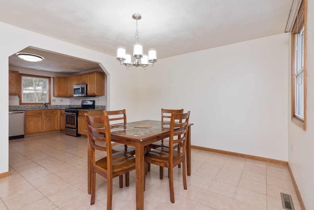 16 Burlington Road Billerica, MA 01821 - Photo 3 of 22