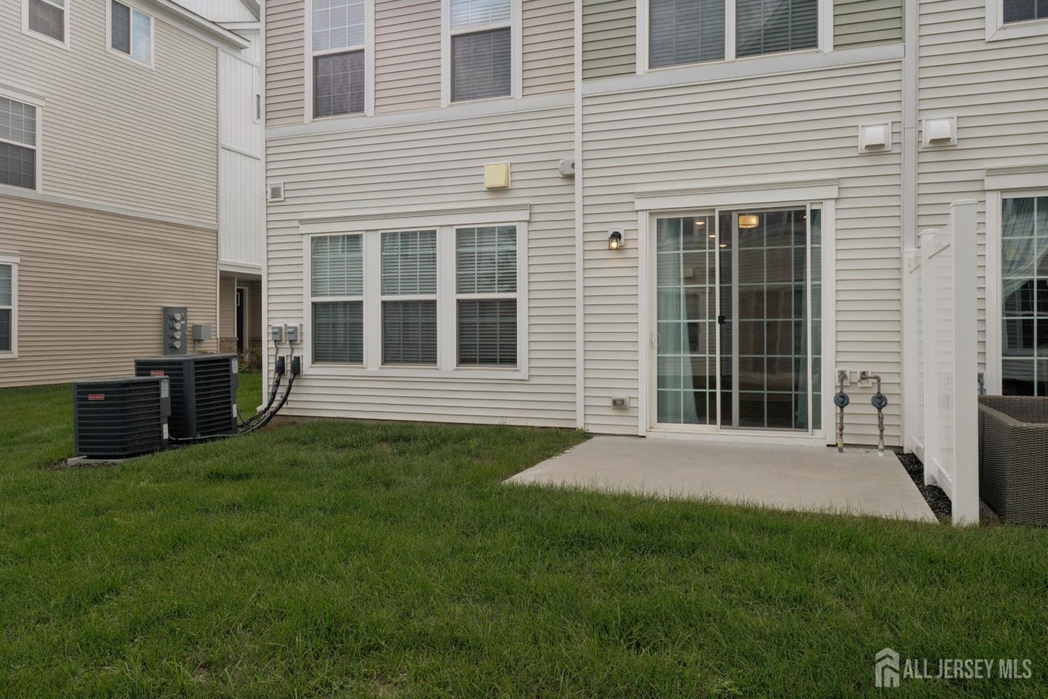 718 Station Road Dunellen, NJ 08812 - Photo 5 of 40 Gallery Image 5