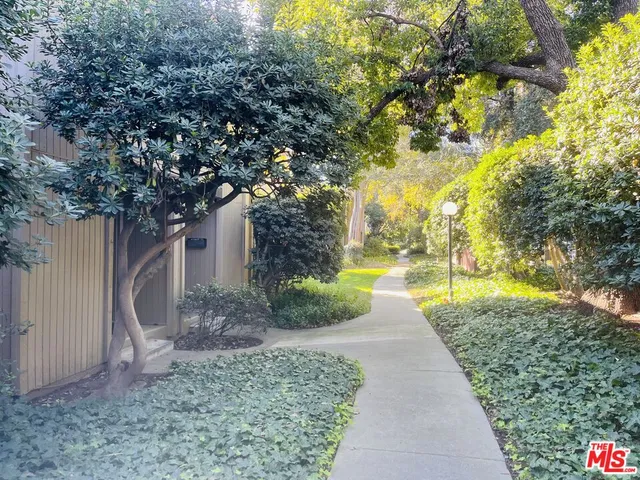 $1,159,000 | 356 North Orange Grove Boulevard, Pasadena, CA 91103