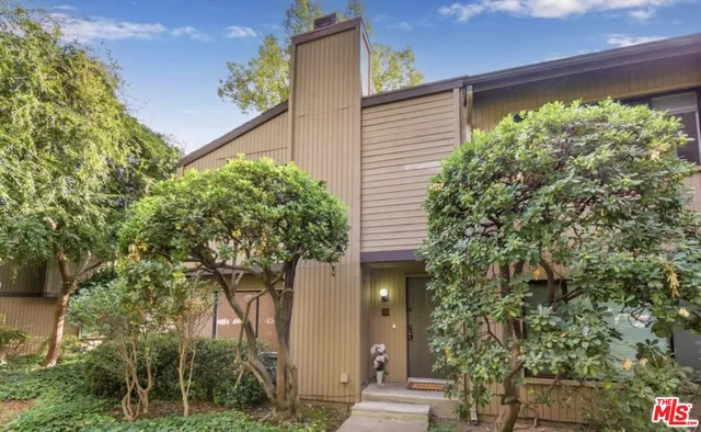 $1,159,000 | 356 North Orange Grove Boulevard, Pasadena, CA 91103