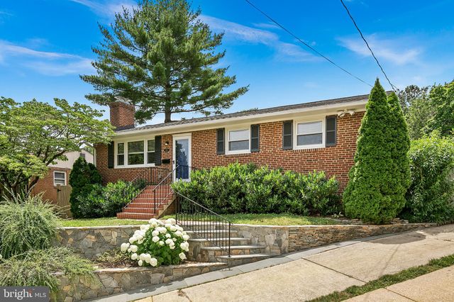 $850,000 | 610 South Wayne Street, Arlington, VA 22204