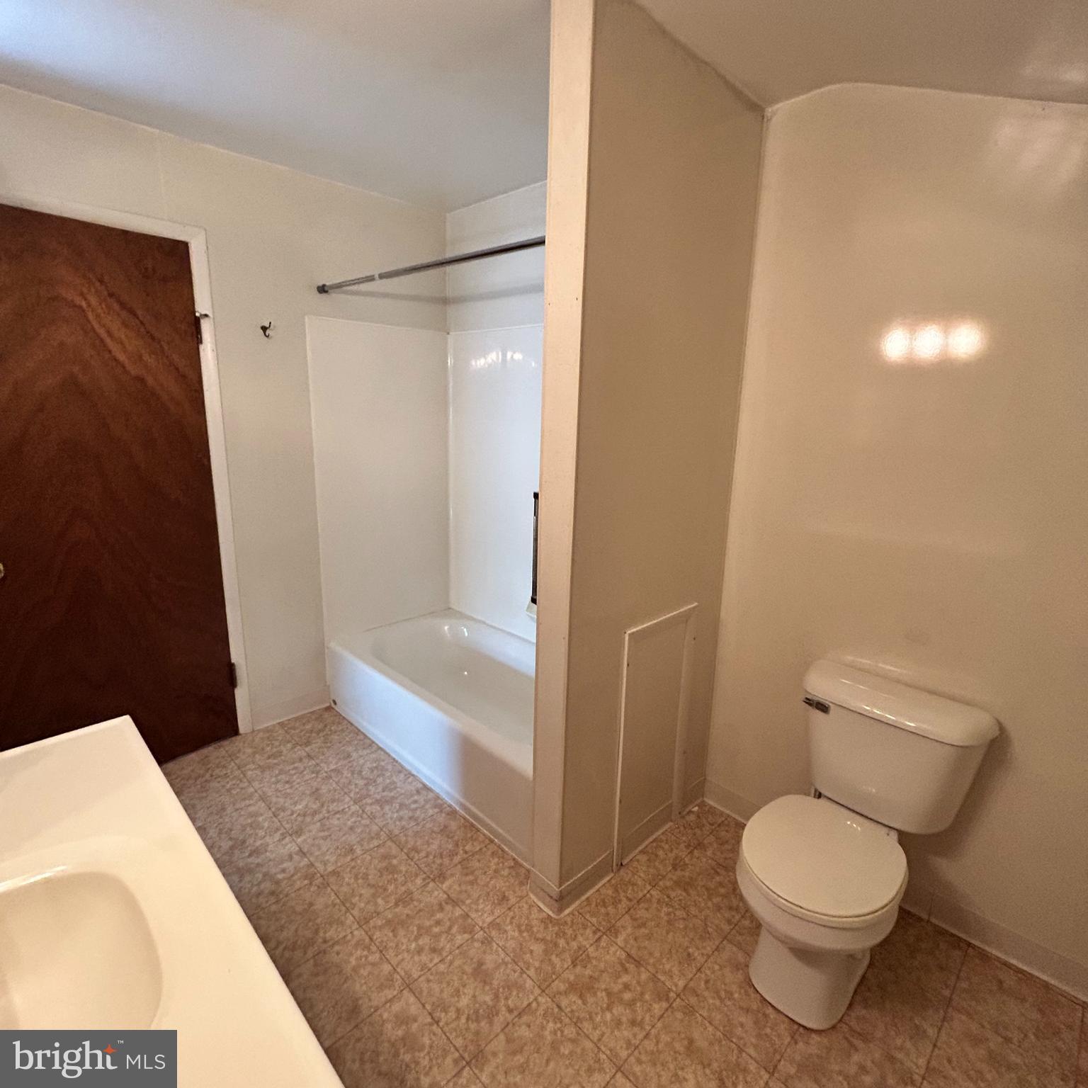 1735 Nottingham Way, Unit 1 1 Hamilton, NJ 08619 - Photo 5 of 14 Clean Bathroom