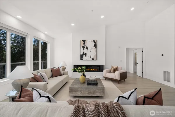 $2,750,000 | 17003 Southeast 14th Lane, Bellevue, WA 98008