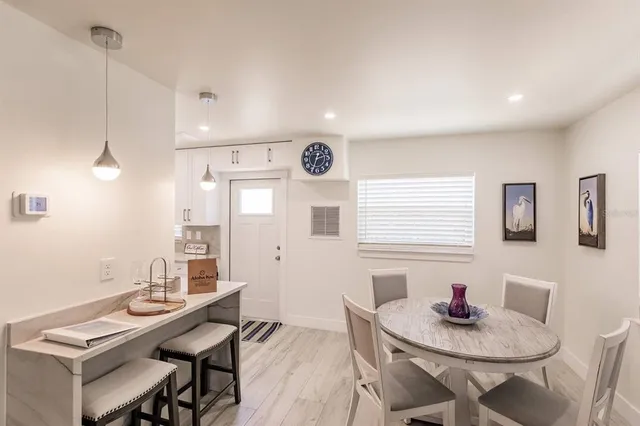 $5,970 | 6020 Midnight Pass Road, Unit 12, Sarasota, FL 34242