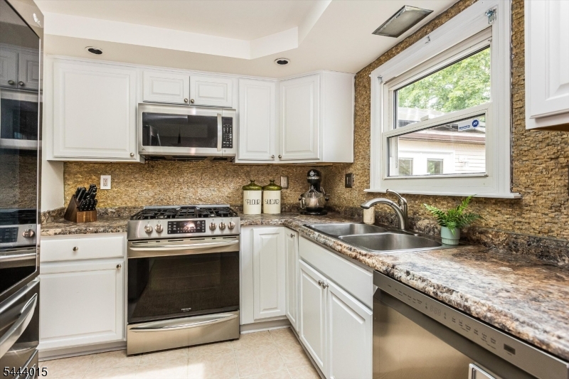 373 Orange Road Montclair, NJ 07042 - Photo 14 of 40