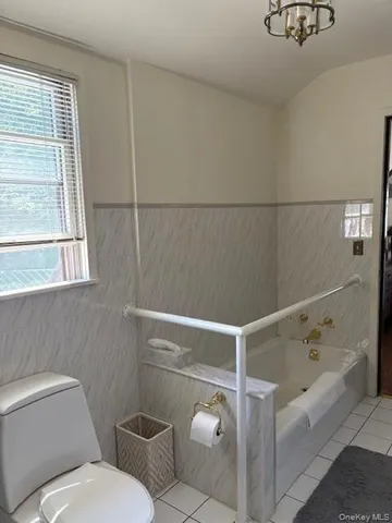 $1,948,888 | 53-34 Browvale Lane | Little Neck