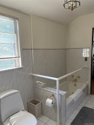 $1,948,888 | 53-34 Browvale Lane | Little Neck