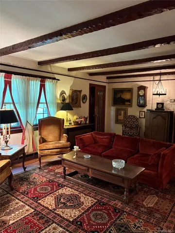 $1,948,888 | 53-34 Browvale Lane | Little Neck