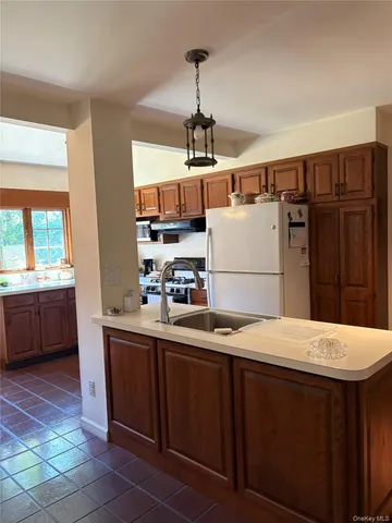 $1,948,888 | 53-34 Browvale Lane | Little Neck