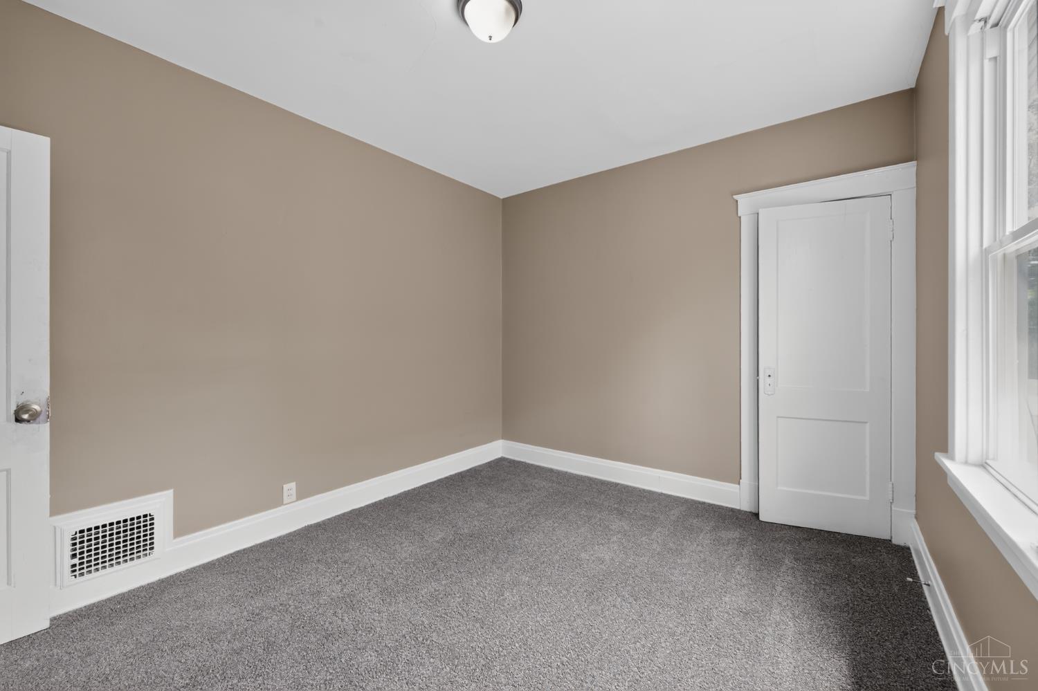 4679 Rapid Run Road Cincinnati, OH 45238 - Photo 27 of 30