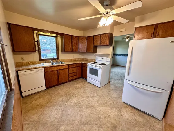$110,000 | 805 North 5th Street, Marshall, MN 56258