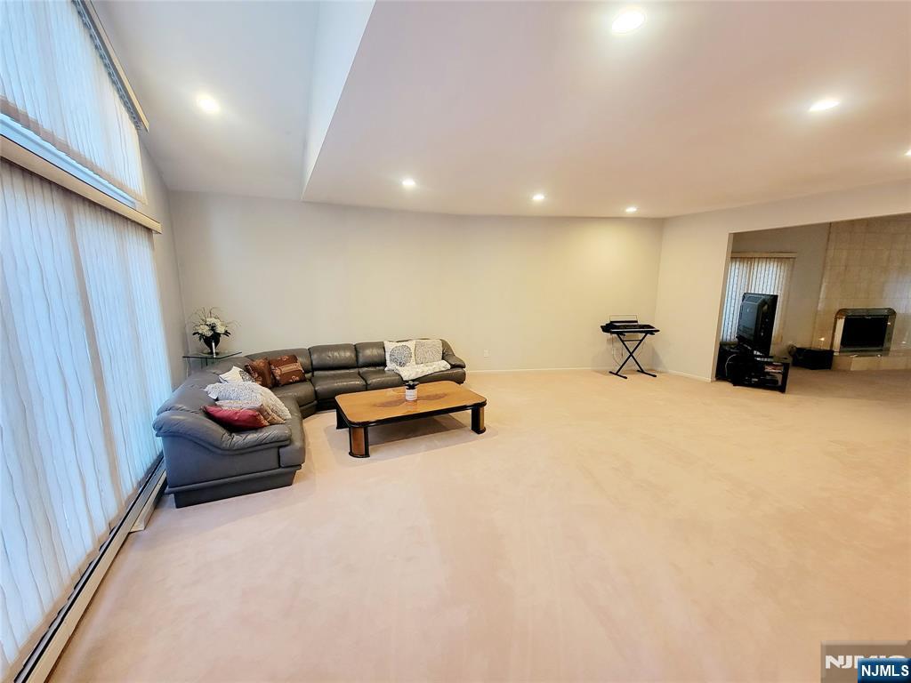 307 Center Street Englewood Cliffs, NJ 07632 - Photo 8 of 30
