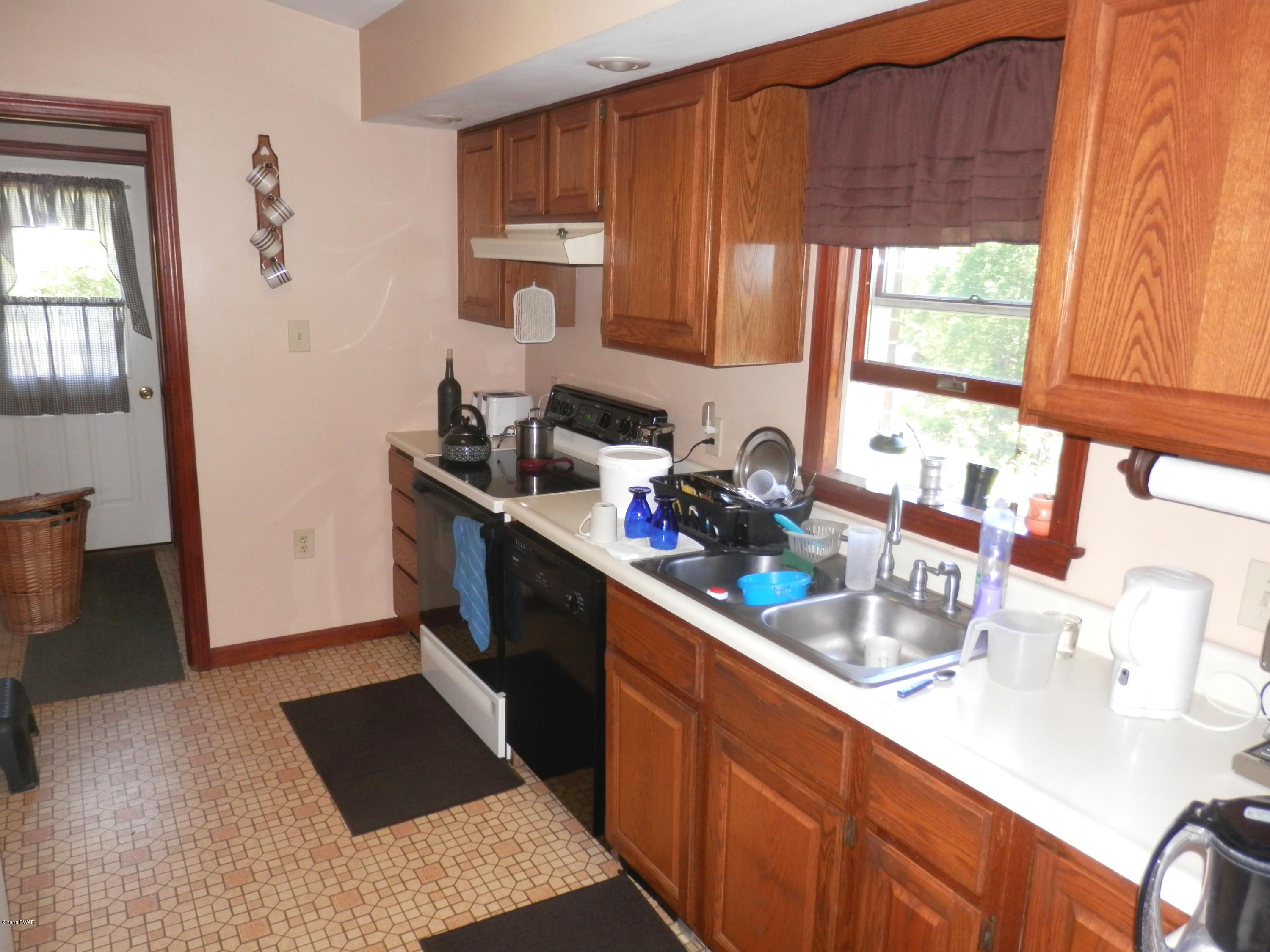 20 Cavage Road Waymart, PA 18472 - Photo 5 of 24 KITCHEN