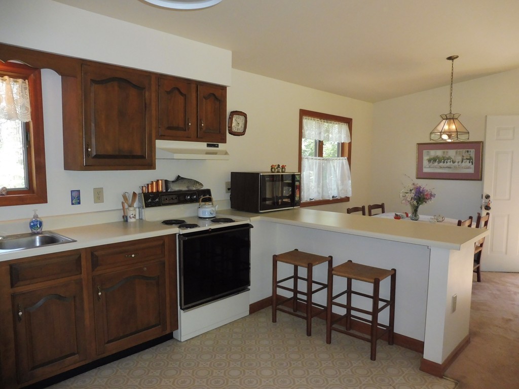 8 Blueberry Road Ashburnham, MA 01430 - Photo 2 of 19