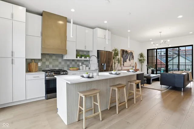 $828,150 | 531 East North Street, Indianapolis, IN 46204