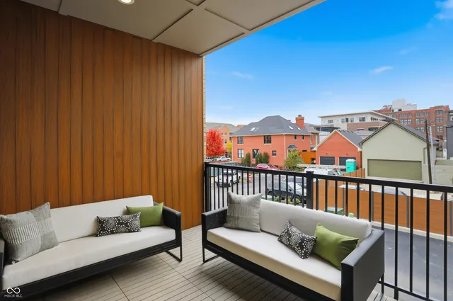 $828,150 | 531 East North Street, Indianapolis, IN 46204