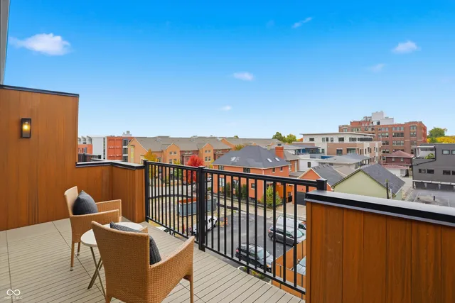 $828,150 | 531 East North Street, Indianapolis, IN 46204