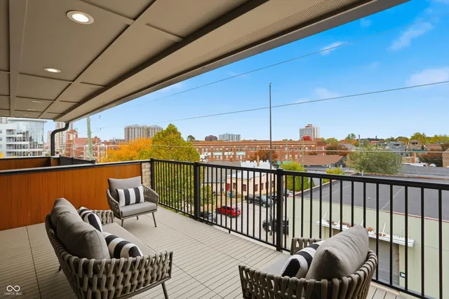 $828,150 | 531 East North Street, Indianapolis, IN 46204