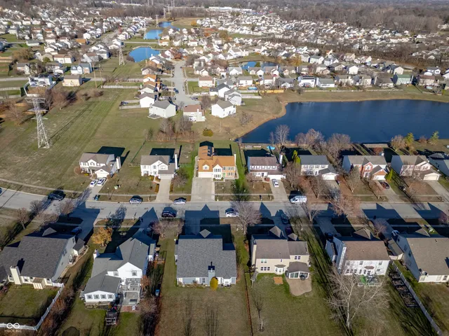 $409,000 | 6357 Hollingsworth Drive, Indianapolis, IN 46268