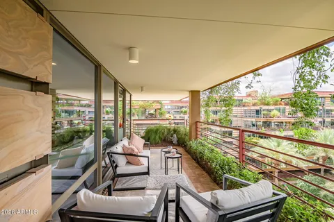 $1,695,000 | 7141 East Rancho Vista Drive, Unit 6008, Scottsdale, AZ 85251