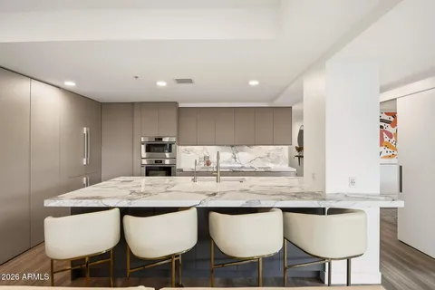 $1,695,000 | 7141 East Rancho Vista Drive, Unit 6008, Scottsdale, AZ 85251