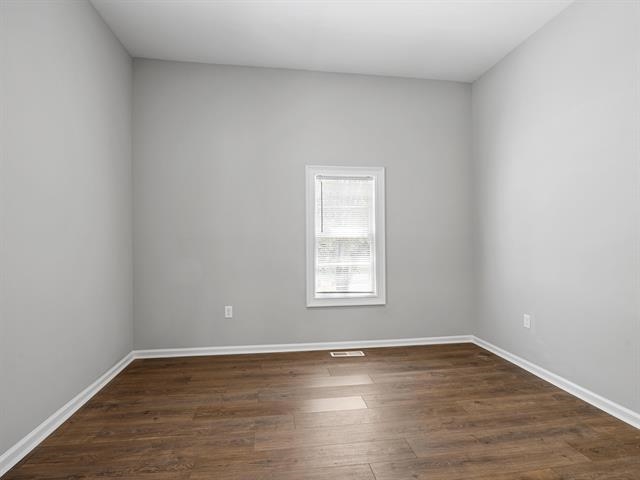 949 North Logan Street Gaffney, SC 29341 - Photo 13 of 16