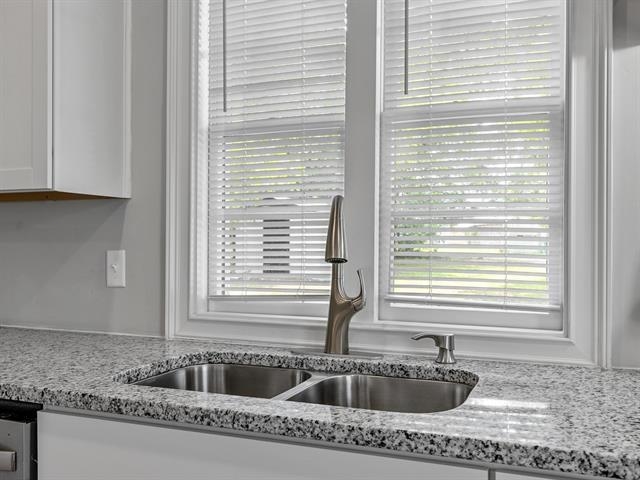 949 North Logan Street Gaffney, SC 29341 - Photo 5 of 16