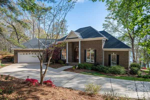 $1,500,000 | 103 Shelter Cove Lane, Mooresville, NC 28117
