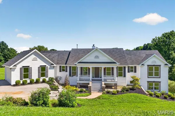 $649,900 | 4380 Marion Garden Lane, Florissant, MO 63034