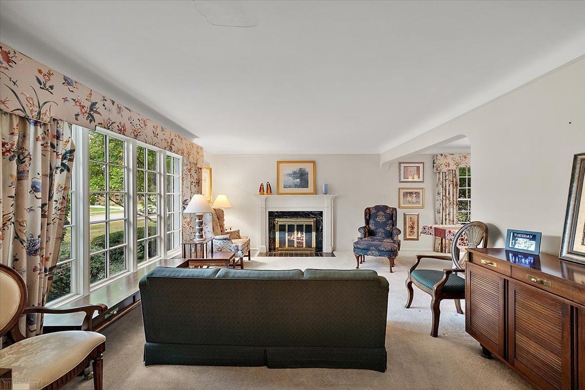 1485 Torrey Road Grosse Pointe Woods, MI 48236 - Photo 5 of 60