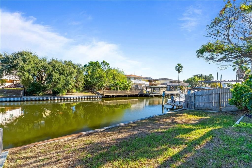 3117 Laguna Shores Road Corpus Christi, TX 78418 - Photo 5 of 21