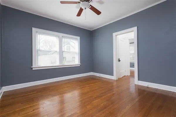 $350,000 | 6914 Metcalf Avenue, Overland Park, KS 66204